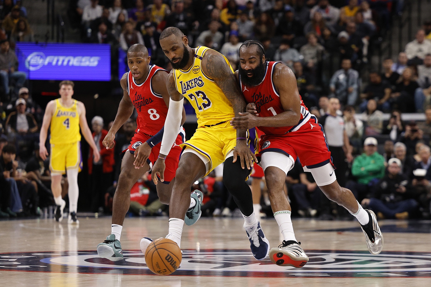 8868体育官网入口-纪录井喷周:老詹纪录终结 KD里程碑 字母放话登顶 哈登得分前十