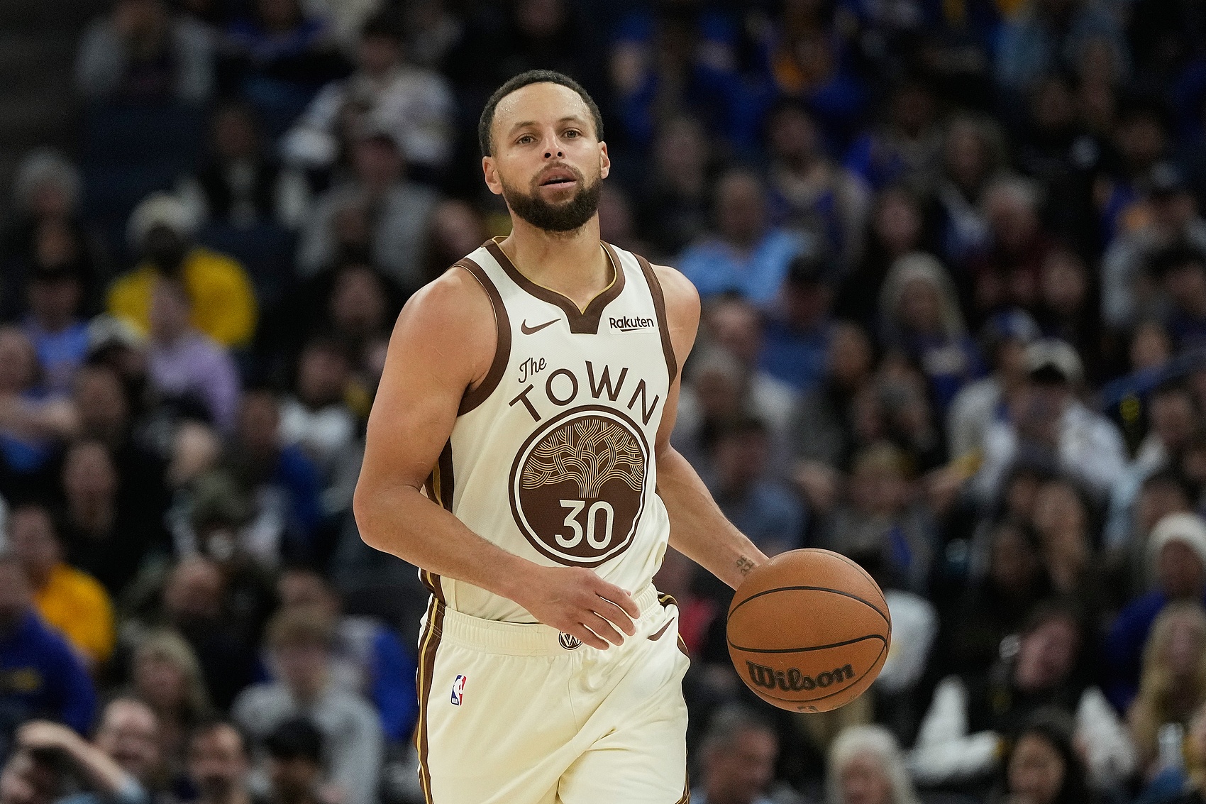 8868体育官网入口-纪录井喷周:老詹纪录终结 KD里程碑 字母放话登顶 哈登得分前十