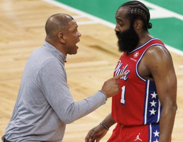 8868体育官方网站-哈登太独导致将帅不和？里弗斯播客再曝哈登黑料