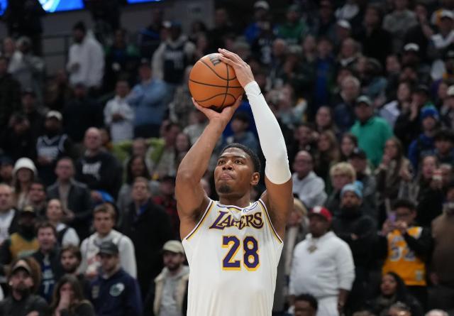 8868体育平台-湖人9胜1负定律上线！八村垒复苏关键7分救主