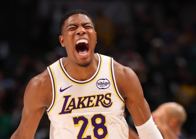 8868体育平台-湖人9胜1负定律上线！八村垒复苏关键7分救主