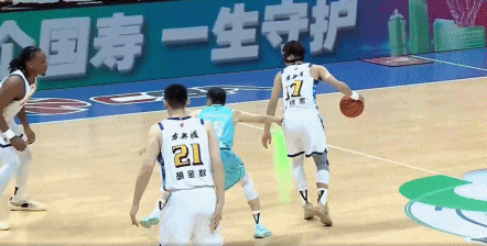 险遭29分大逆转!王博:第四节从防守做起,多进行球轮转稳住局势