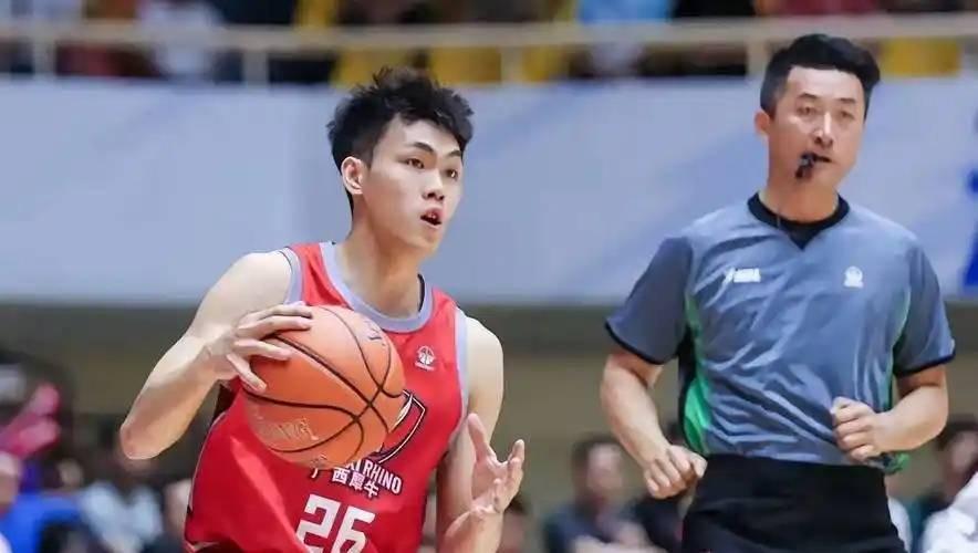 8868体育-太励志了！打了6年NBL，成功当选CBA探花，新秀年就成全明星首发