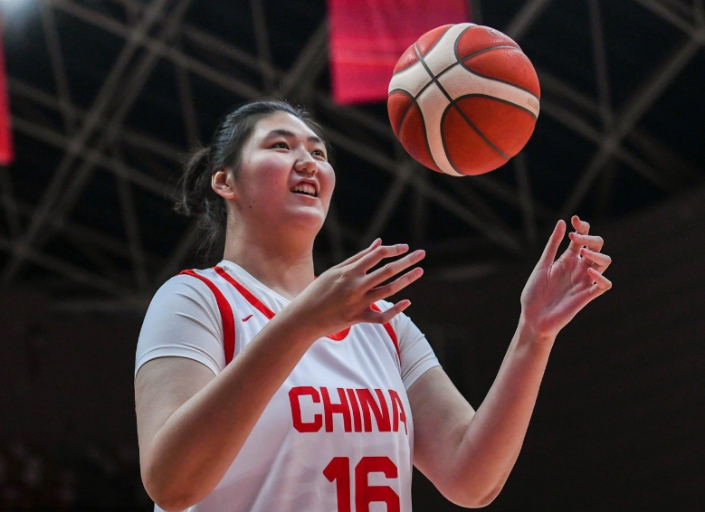 8868体育官方网站-FIBA世预赛新星榜:中国女篮仅张子宇入选 超2米2身高太独特