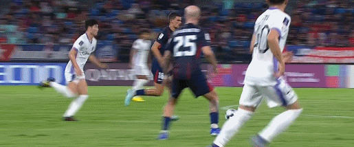 8868体育官网-首回合柔佛新山3-1十人广岛三箭，阿克切世界波，金朱晟染红