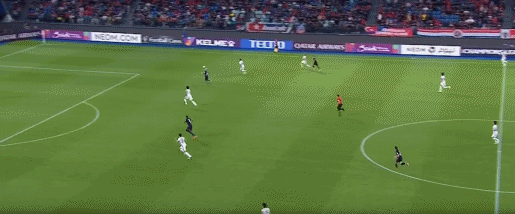 8868体育官网-首回合柔佛新山3-1十人广岛三箭，阿克切世界波，金朱晟染红