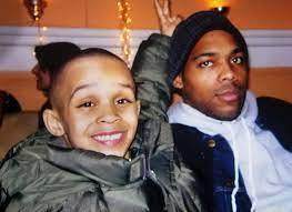 8868体育平台-特伦特沿着父亲足迹战斗！小时候曾被姚明高高举起