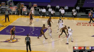 1616282679540038546.gif 8868体育官方网站-【早报】主场连戴帽+德甲射手榜第二!莱万再冲金球!