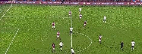 8868体育官网-【英超】斯特林+热苏斯破门 曼城客场2比0夺13连胜